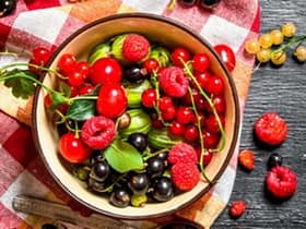 Esalada de Frutos Rojos